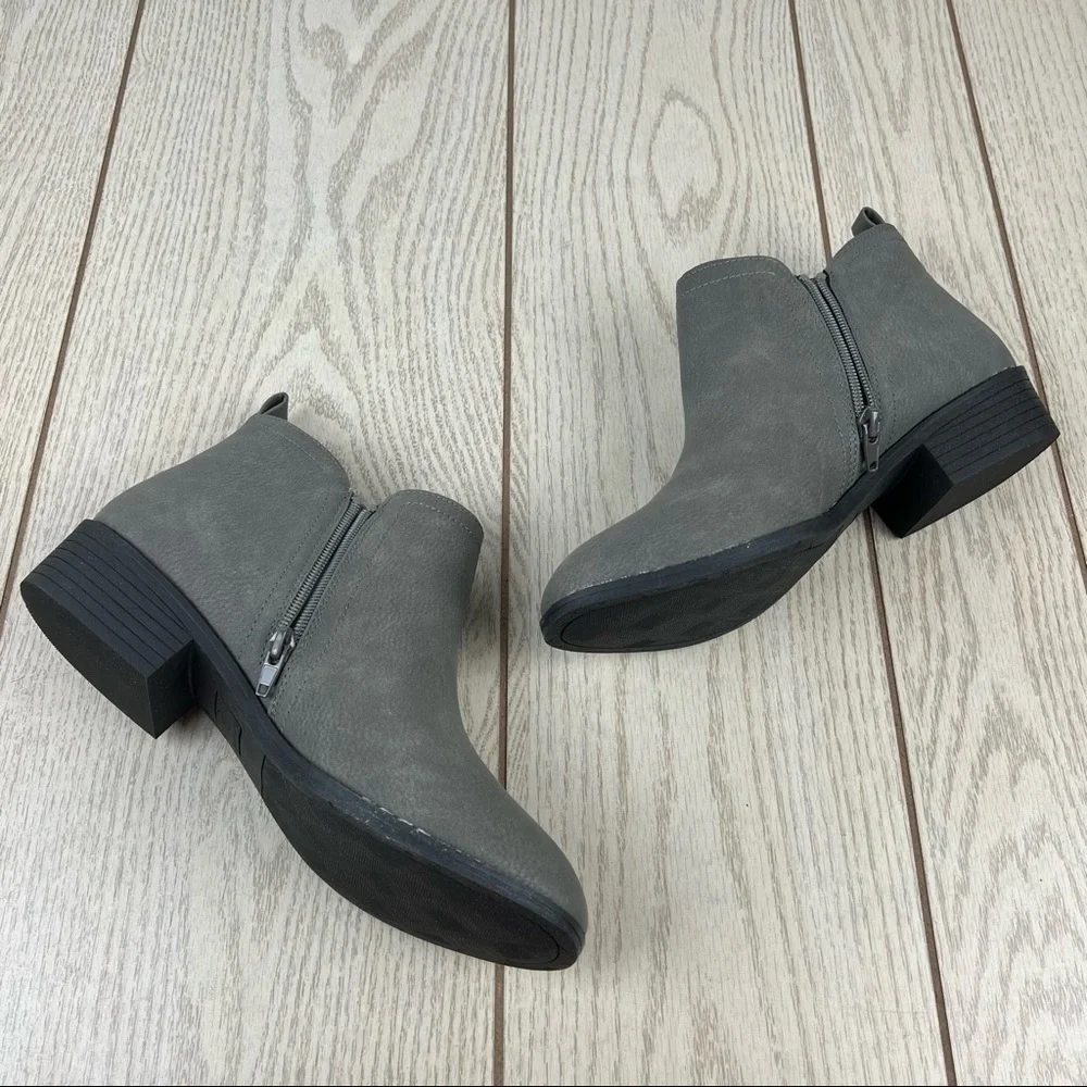 Sun + Stone Cadee Block Heel Ankle Bootie 9.5W Grey Faux Leather $50